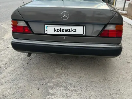 Mercedes-Benz E 200 1993 года за 1 900 000 тг. в Жанакорган – фото 6