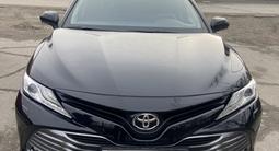 Toyota Camry 2018 года за 15 200 000 тг. в Астана