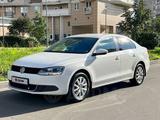 Volkswagen Jetta 2013 года за 800 000 тг. в Астана