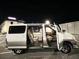 Toyota Grand Hiace 2001 годаүшін10 500 000 тг. в Алматы – фото 2