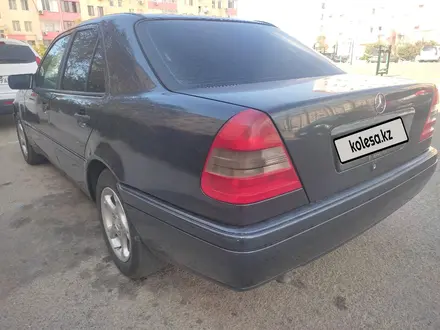 Mercedes-Benz C 180 1996 года за 2 500 000 тг. в Актау – фото 3