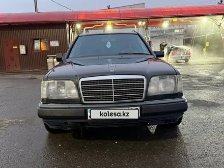 Mercedes-Benz E 220 1994 года за 2 200 000 тг. в Тараз – фото 5