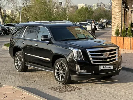 Cadillac Escalade 2019 года за 40 000 000 тг. в Алматы