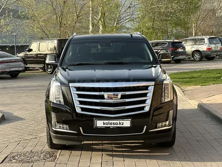 Cadillac Escalade 2019 года за 40 000 000 тг. в Алматы – фото 2
