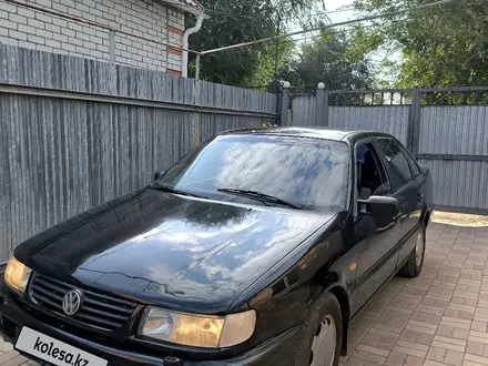 Volkswagen Passat 1995 года за 1 000 000 тг. в Актобе – фото 7