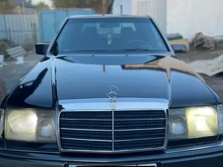 Mercedes-Benz E 280 1993 года за 1 800 000 тг. в Есик – фото 3