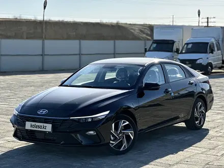 Hyundai Elantra 2025 года за 9 950 000 тг. в Атырау