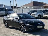 Hyundai Elantra 2025 года за 9 950 000 тг. в Атырау – фото 2