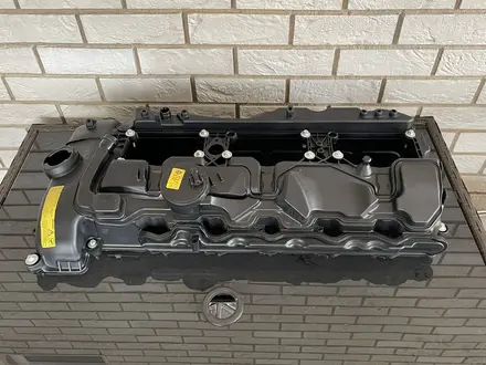 Клапанная крышка мотор BMW n55 н55 оригинал x5 за 230 000 тг. в Алматы – фото 2