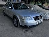 Volkswagen Passat 2002 года за 1 400 000 тг. в Алматы – фото 3
