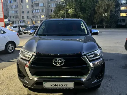 Toyota Hilux 2022 года за 23 500 000 тг. в Актобе