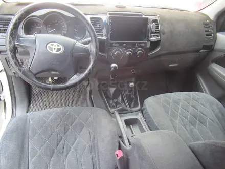 Toyota Hilux 2013 года за 6 899 000 тг. в Актобе – фото 9