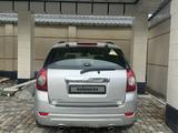 Chevrolet Captiva 2010 годаfor4 500 000 тг. в Алматы – фото 4