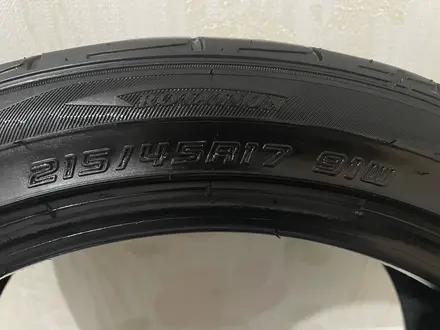 Летние шины комплект 215/45 R17 Dunlop за 49 000 тг. в Астана – фото 4