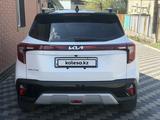 Kia Seltos 2024 года за 9 300 000 тг. в Алматы – фото 4
