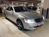 Mercedes-Benz S 500 2005 года за 4 950 000 тг. в Астана – фото 2