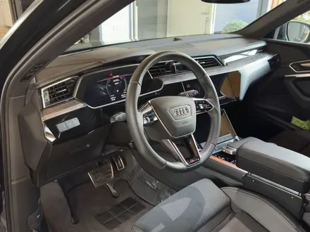 Audi Q5 e-tron 2022 года за 45 000 000 тг. в Алматы – фото 6