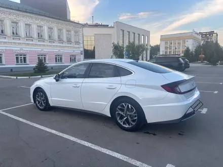 Hyundai Sonata 2022 года за 11 500 000 тг. в Уральск – фото 5