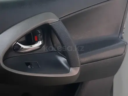 Toyota RAV4 2011 года за 8 350 000 тг. в Кокшетау – фото 27