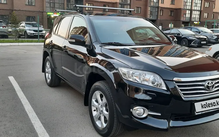 Toyota RAV4 2011 года за 8 350 000 тг. в Кокшетау