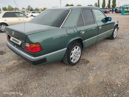 Mercedes-Benz E 220 1993 года за 2 000 000 тг. в Кызылорда – фото 3