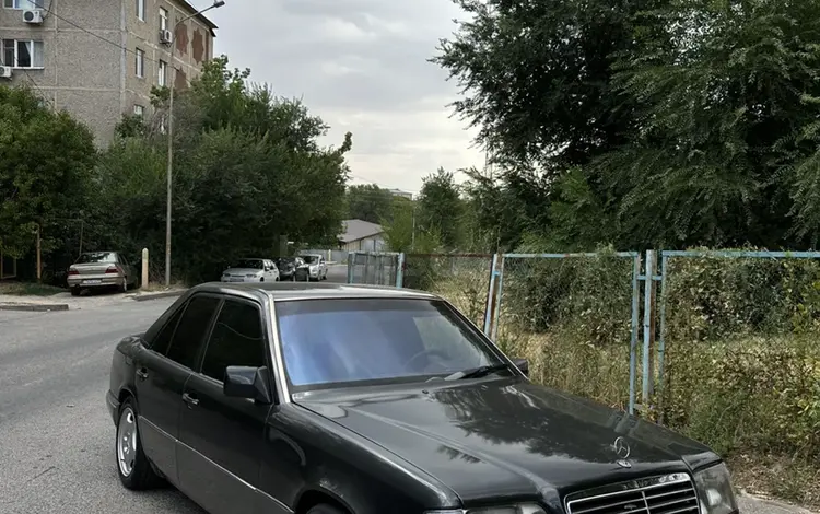 Mercedes-Benz E 220 1994 года за 1 800 000 тг. в Шымкент