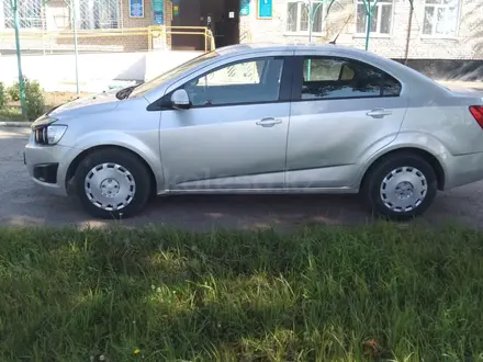 Chevrolet Aveo 2013 года за 2 950 000 тг. в Костанай – фото 2