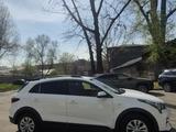 Kia Rio X-Line 2021 года за 7 300 000 тг. в Алматы – фото 2