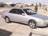 Toyota Camry 2000 года за 3 200 000 тг. в Туркестан – фото 2