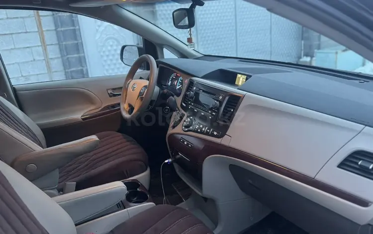 Toyota Sienna 2014 годаүшін13 800 000 тг. в Алматы