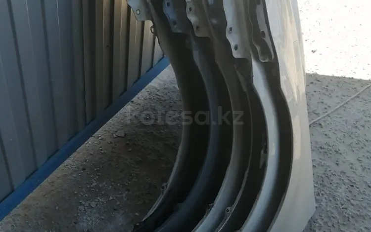 Крылья Тойота Авалон (Toyota Avalon) 2004-2007 гг. за 45 000 тг. в Алматы