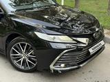 Toyota Camry 2023 года за 16 950 000 тг. в Алматы – фото 4