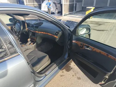 Mercedes-Benz E 320 2002 года за 4 400 000 тг. в Алматы – фото 14
