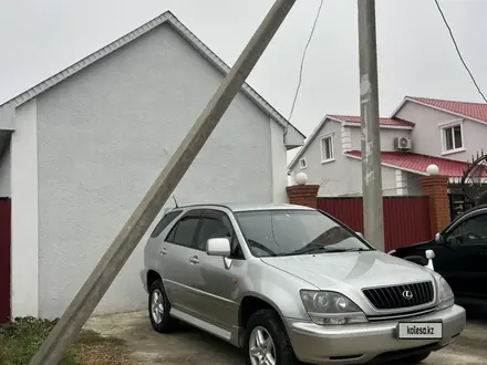 Toyota Harrier 2000 года за 4 100 000 тг. в Атырау – фото 3