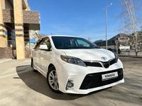 Toyota Sienna 2016 года за 15 200 000 тг. в Астана