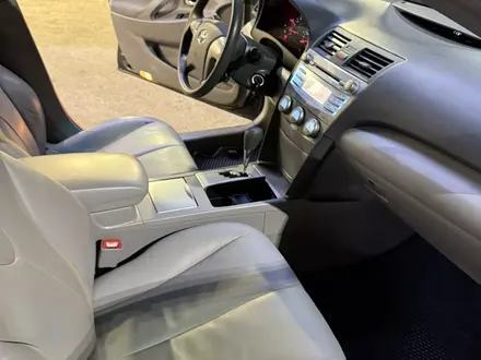 Toyota Camry 2011 года за 4 700 000 тг. в Уральск – фото 9
