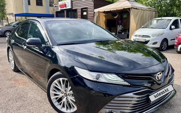 Toyota Camry 2018 годаfor14 400 000 тг. в Караганда