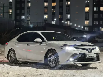 Toyota Camry 2018 года за 12 300 000 тг. в Астана – фото 5