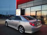 Toyota Camry 2013 года за 8 800 000 тг. в Уральск – фото 2