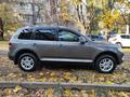 Volkswagen Touareg 2007 года за 6 900 000 тг. в Алматы – фото 4