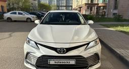 Toyota Camry 2022 годаүшін14 500 000 тг. в Астана – фото 2