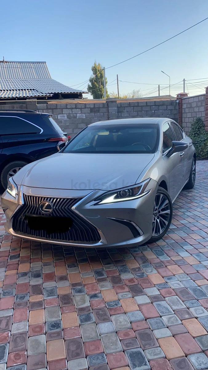 Lexus ES 250 2021 г.