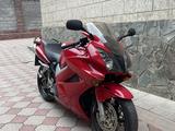 Honda  VFR 800 2004 годаүшін2 400 000 тг. в Алматы