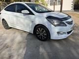 Hyundai Solaris 2016 года за 6 100 000 тг. в Шымкент – фото 3