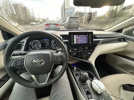 Toyota Camry 2022 года за 14 700 000 тг. в Астана – фото 6