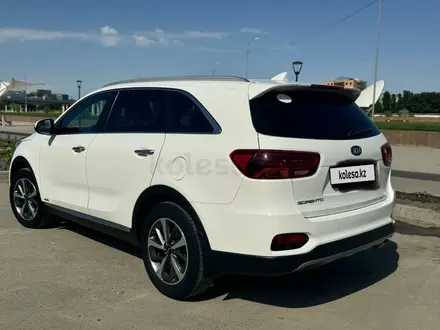 Kia Sorento 2018 года за 11 700 000 тг. в Атырау – фото 6