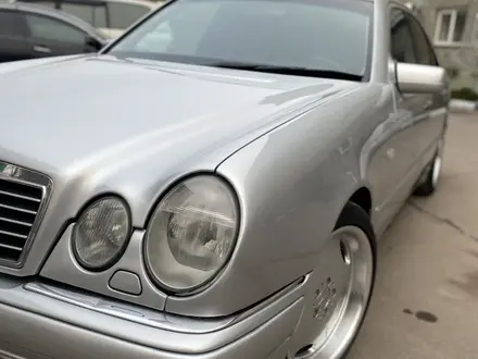 Mercedes-Benz E 430 1999 года за 4 100 000 тг. в Алматы – фото 11