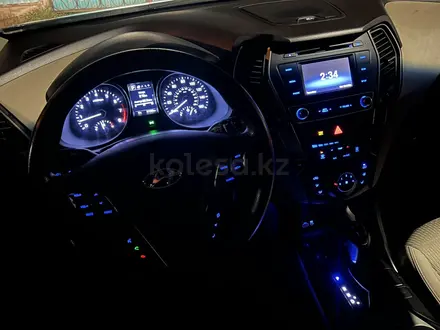 Hyundai Santa Fe 2018 года за 6 000 000 тг. в Актобе – фото 18