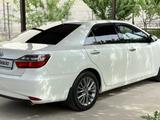 Toyota Camry 2017 года за 13 500 000 тг. в Шымкент – фото 3
