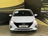 Hyundai Accent 2021 года за 7 890 000 тг. в Актобе – фото 2